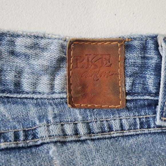 BKE Stella Jeans Womens 29 Blue Bootcut Denim Frayed Hem Embroidered Pockets - Picture 11 of 12